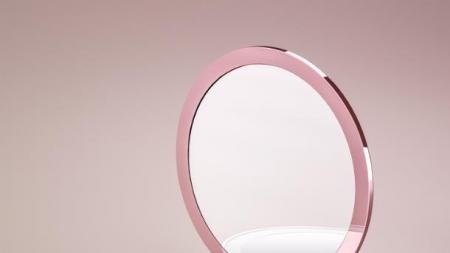 Open and close LED makeup mirror has many advantages