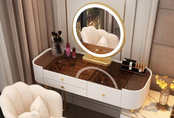 makeup vanity LED lights also add a touch of glamour to any room-Blog 