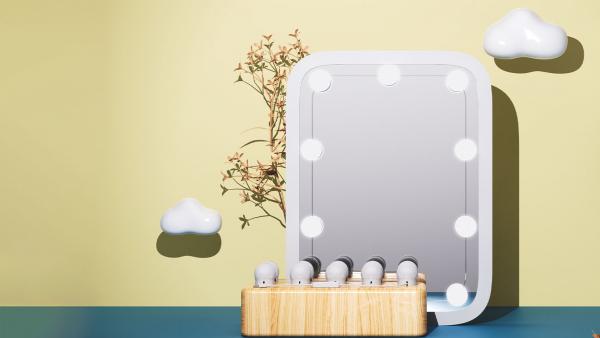 Functional advantages of Hollywood makeup mirror